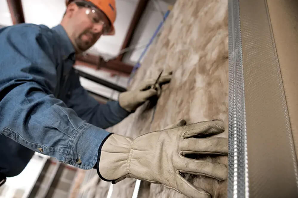 Knauf-EcoBatt-Insulation-Installation-12-low-res-web.jpg